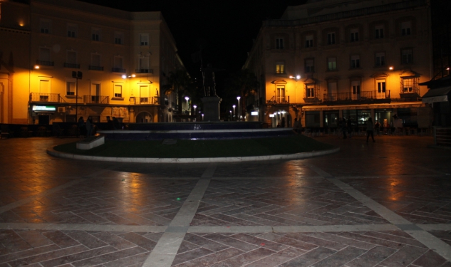 Plaza de Las Monjas Apagada