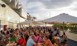 Más de 10.000 personas disfrutan de la mejor gastronomía en la IX Feria del Marisco de Huelva
